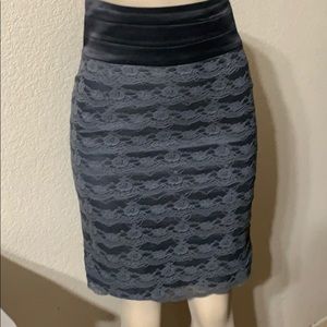 H&M Grey Lace Tiered Pencil Skirt Size 6